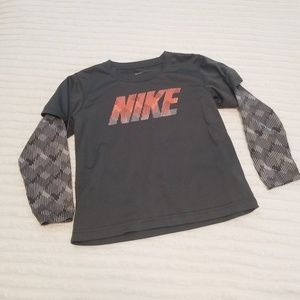 Boys Nike Long Sleeve Tee Size 7
